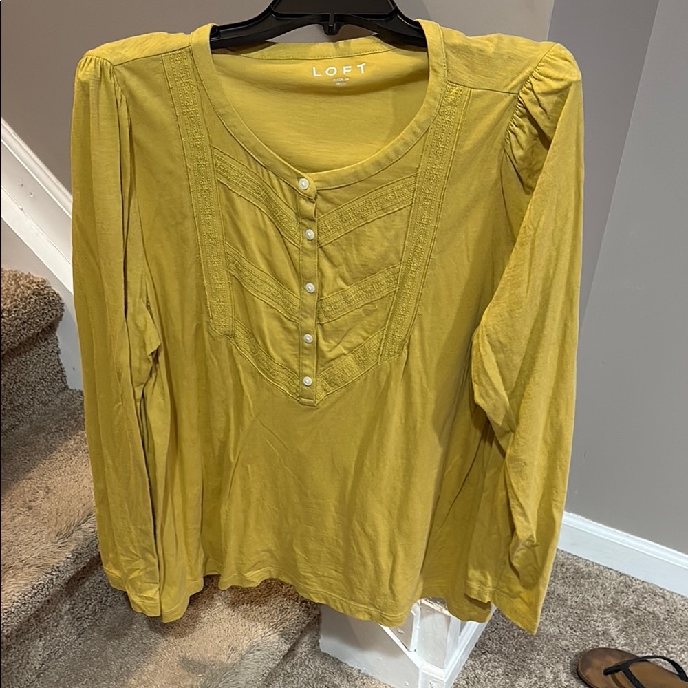 EUC LOFT Long Sleeve Yellow Button Blouse w/ Designs - Women’s XXL